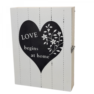 Кутия за ключове Love begins at home